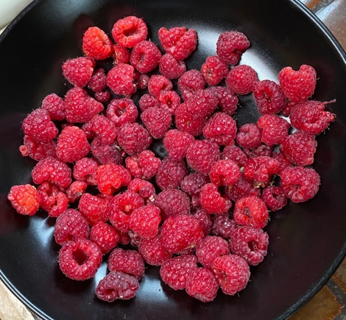 raspberries_irst harvest 07-25